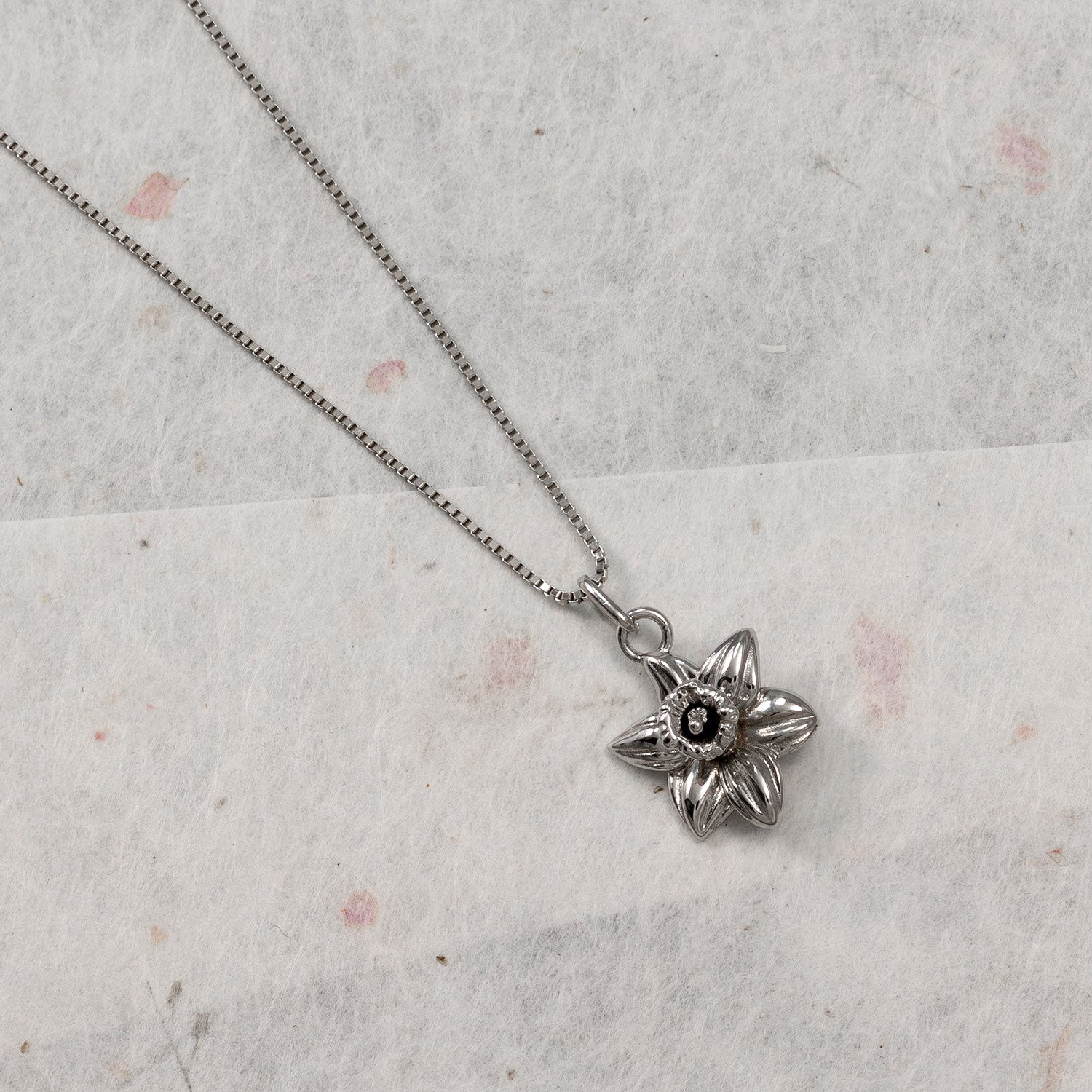 Silver Mini Daffodil Pendant