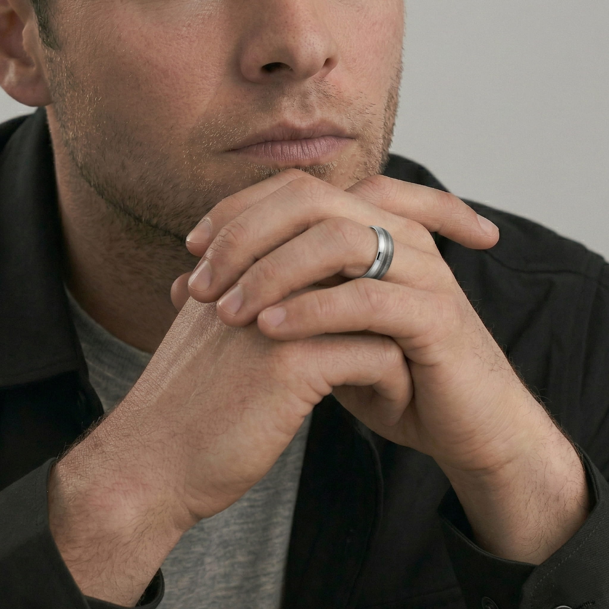 Polished tungsten ring with satin stripe