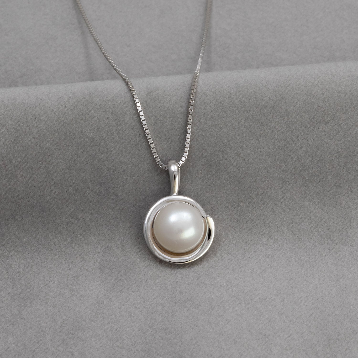 Spiral Set Pearl Pendant