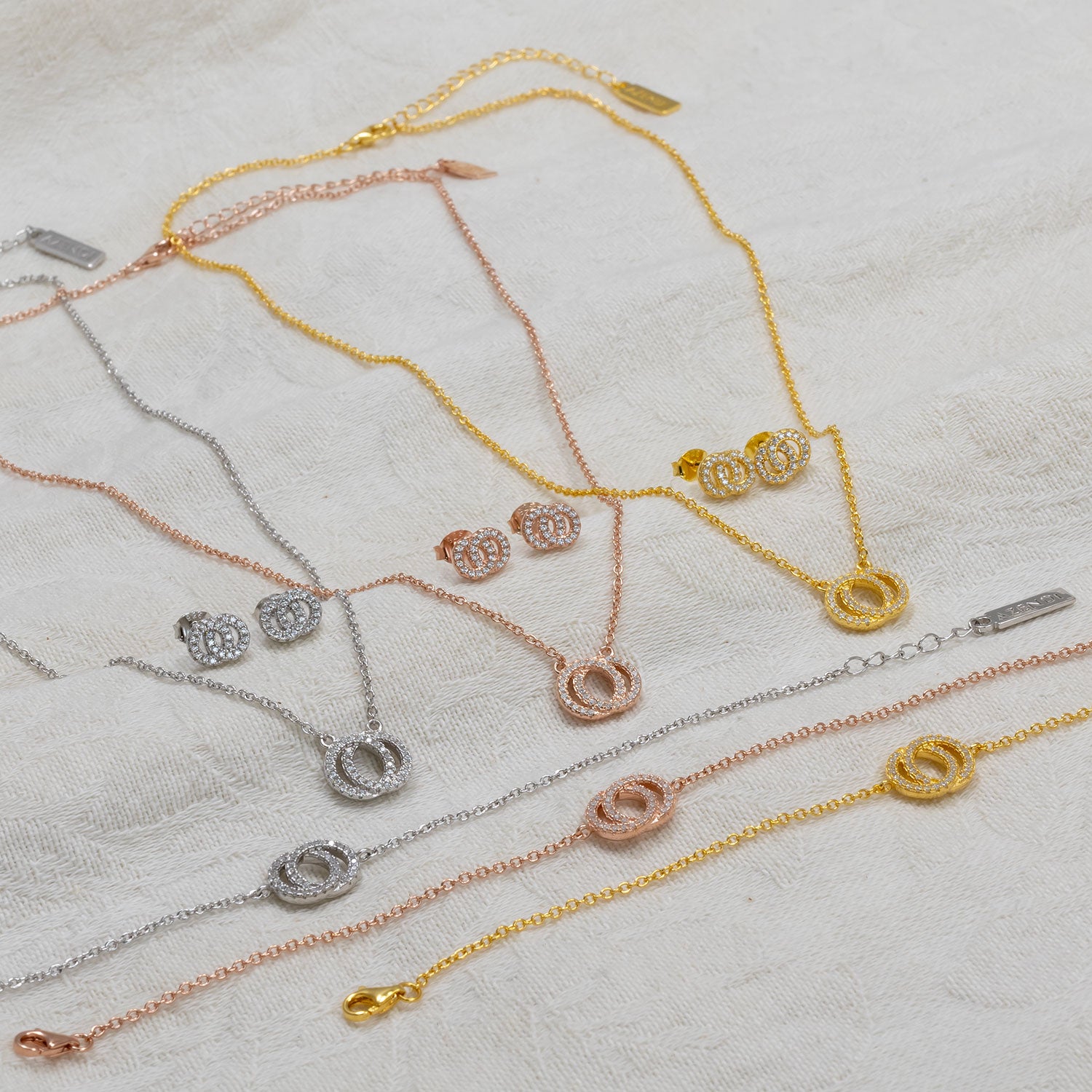 Reversible Interlocking Circles Necklace