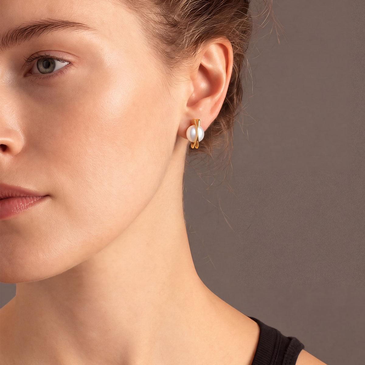 Round Mother of Pearl Crossover Stud Earrings