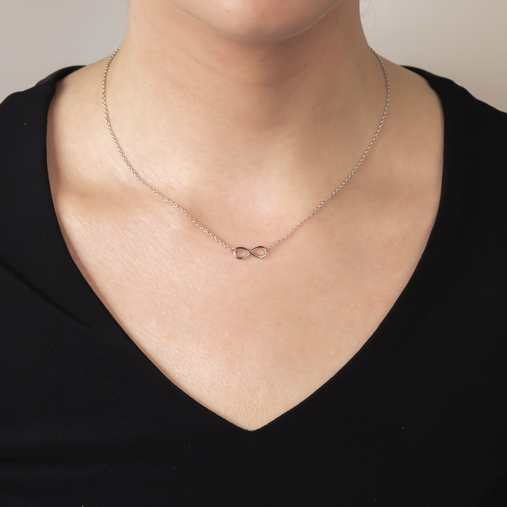 Silver Simple Infinity Necklace