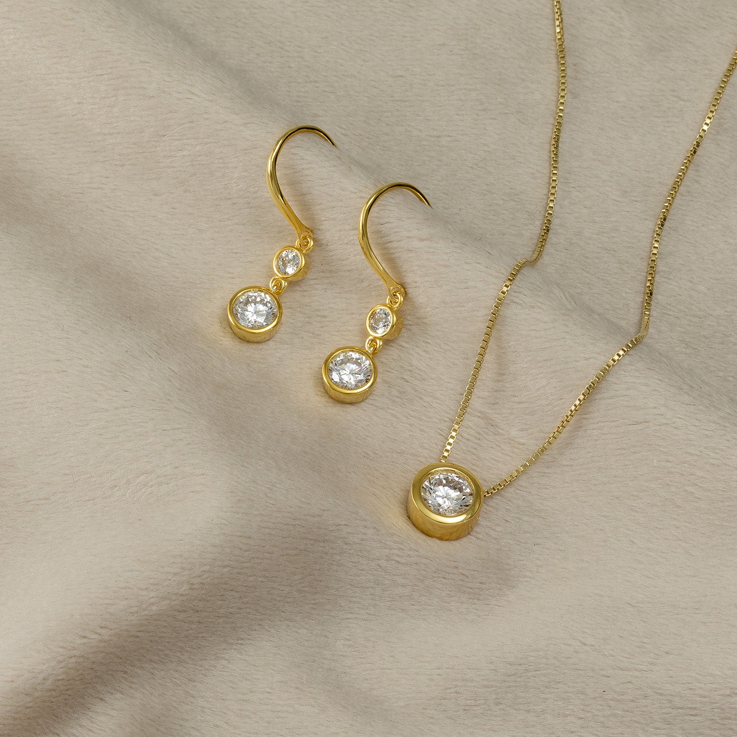 Gold Vermeil Brilliant Cut Stone Set Pendant - Clear