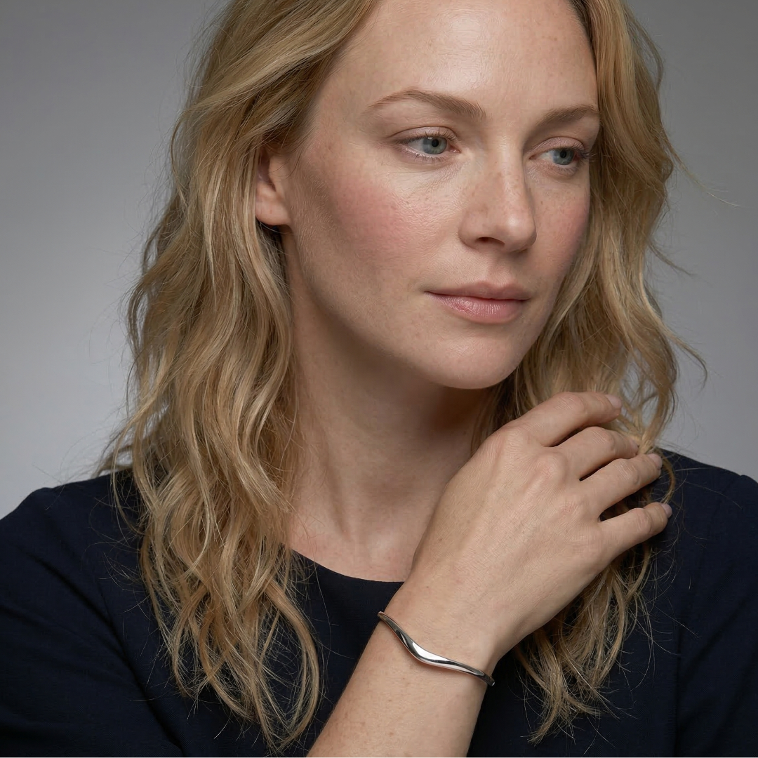 Silver Slim Wave Hinged Bangle