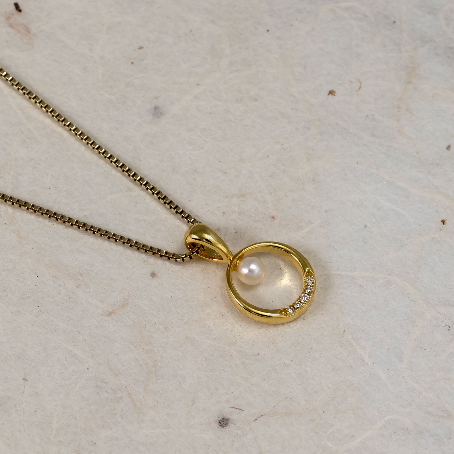 Gold Vermeil, Freshwater Pearl & 0.02 Carat Lab Grown Diamond Circle Pendant