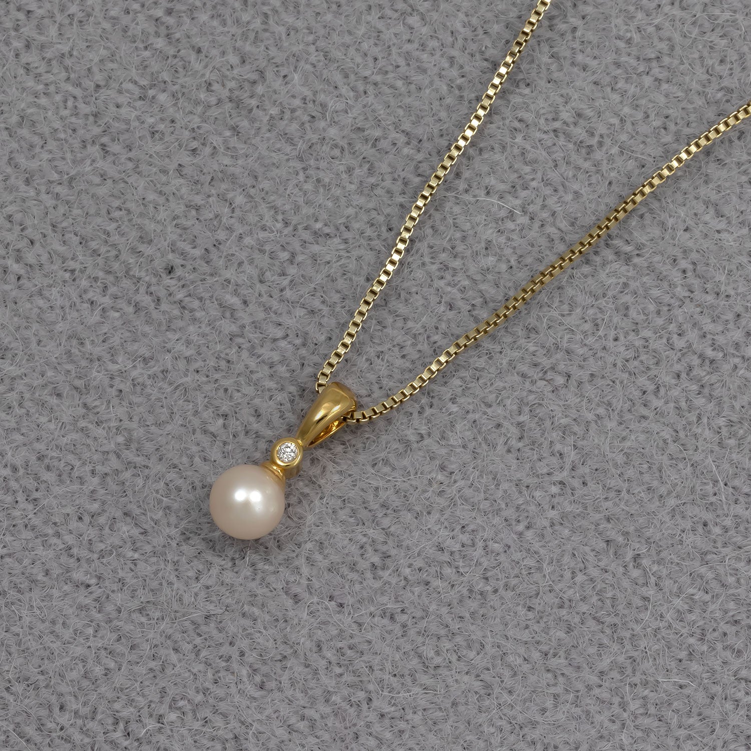 Gold Vermeil, Freshwater Pearl & 0.015 Carat Lab Grown Diamond Pendant