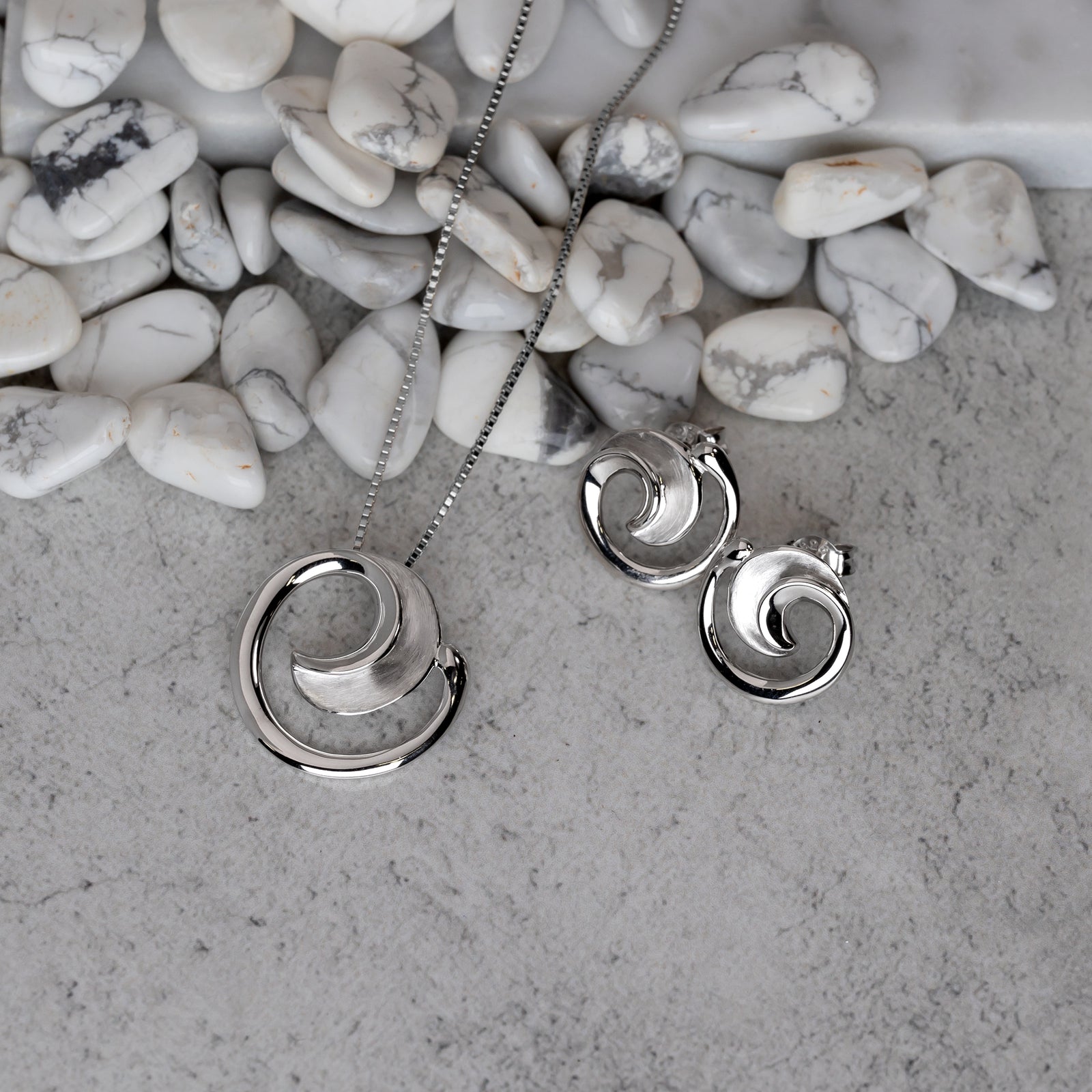 Silver Satin and Polished Curling Pendant