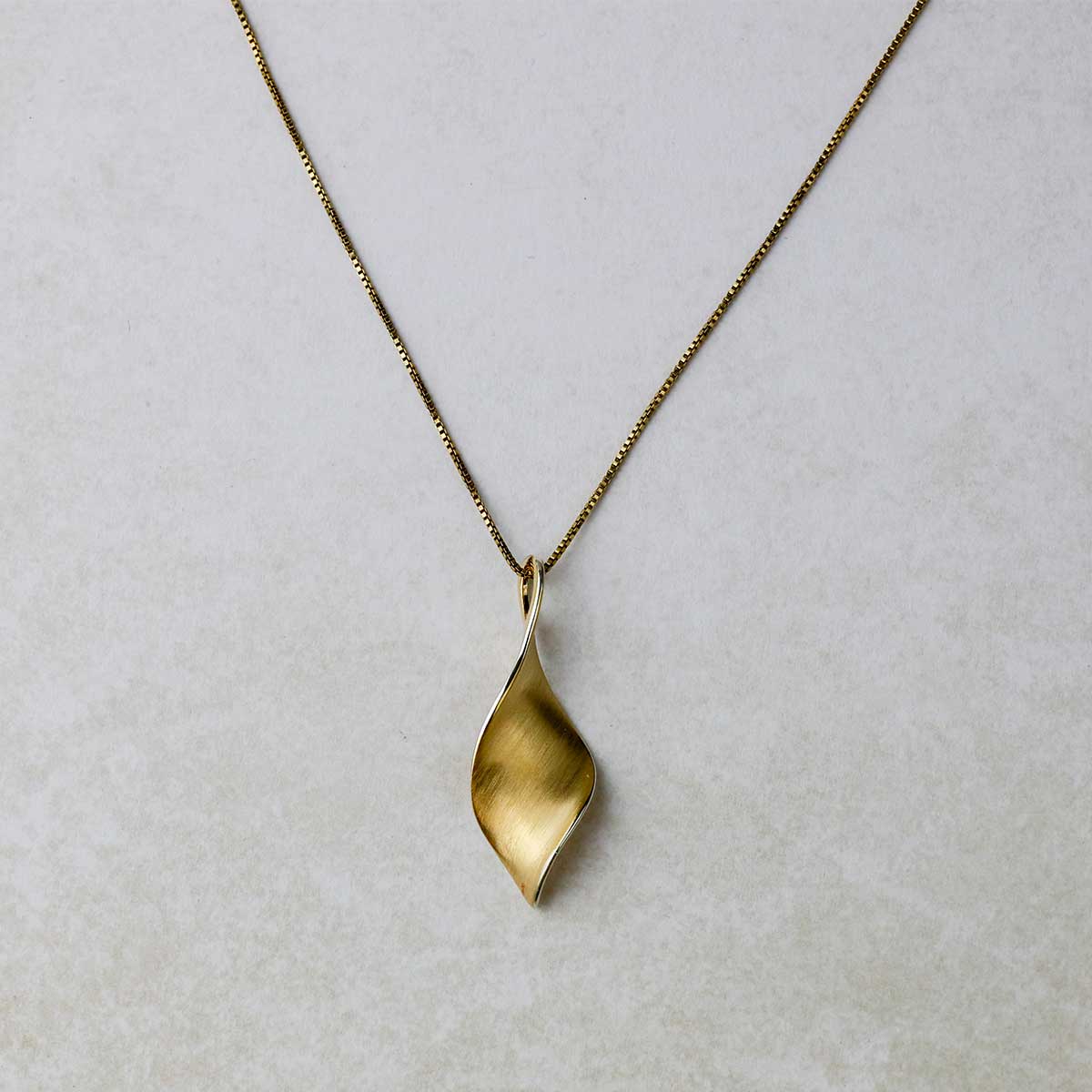 Yellow Gold Vermeil Twist Pendant