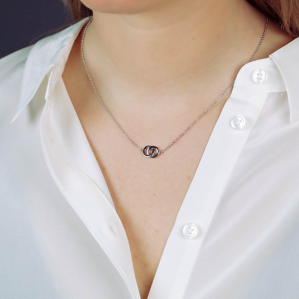 Interlocking Circles Necklace