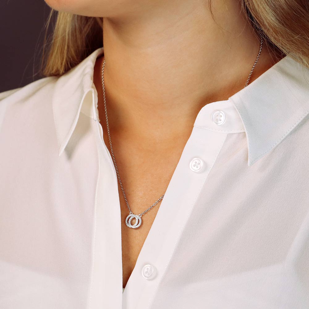 Reversible Interlocking Circles Necklace