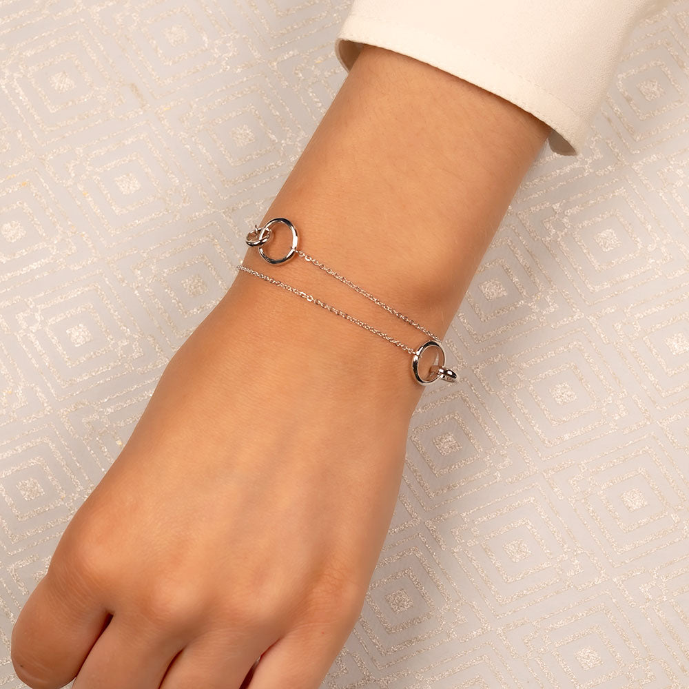 Double Interlocking Circles Bracelet