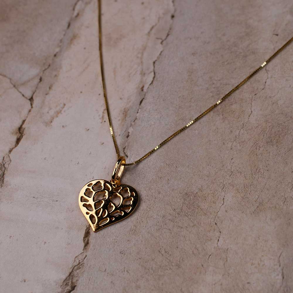 9 Carat Yellow Gold Heart of Yorkshire Pendant