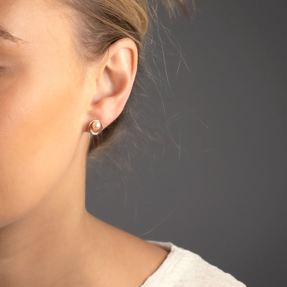9 Carat Yellow Gold, Pearl and Diamond Circle Studs