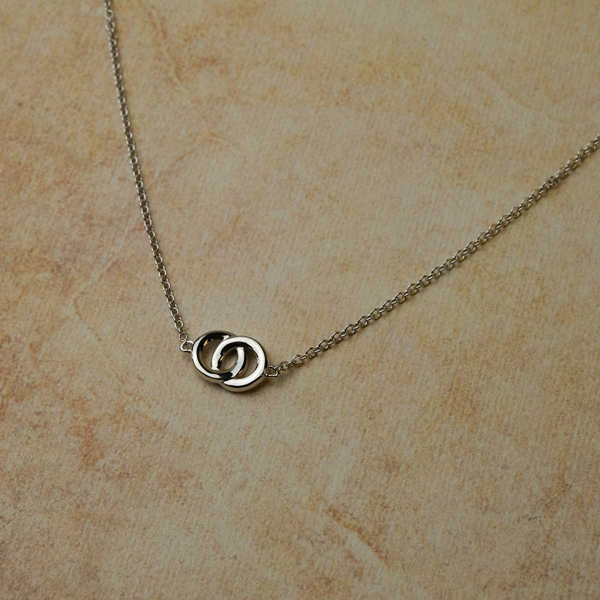 Interlocking Circles Necklace