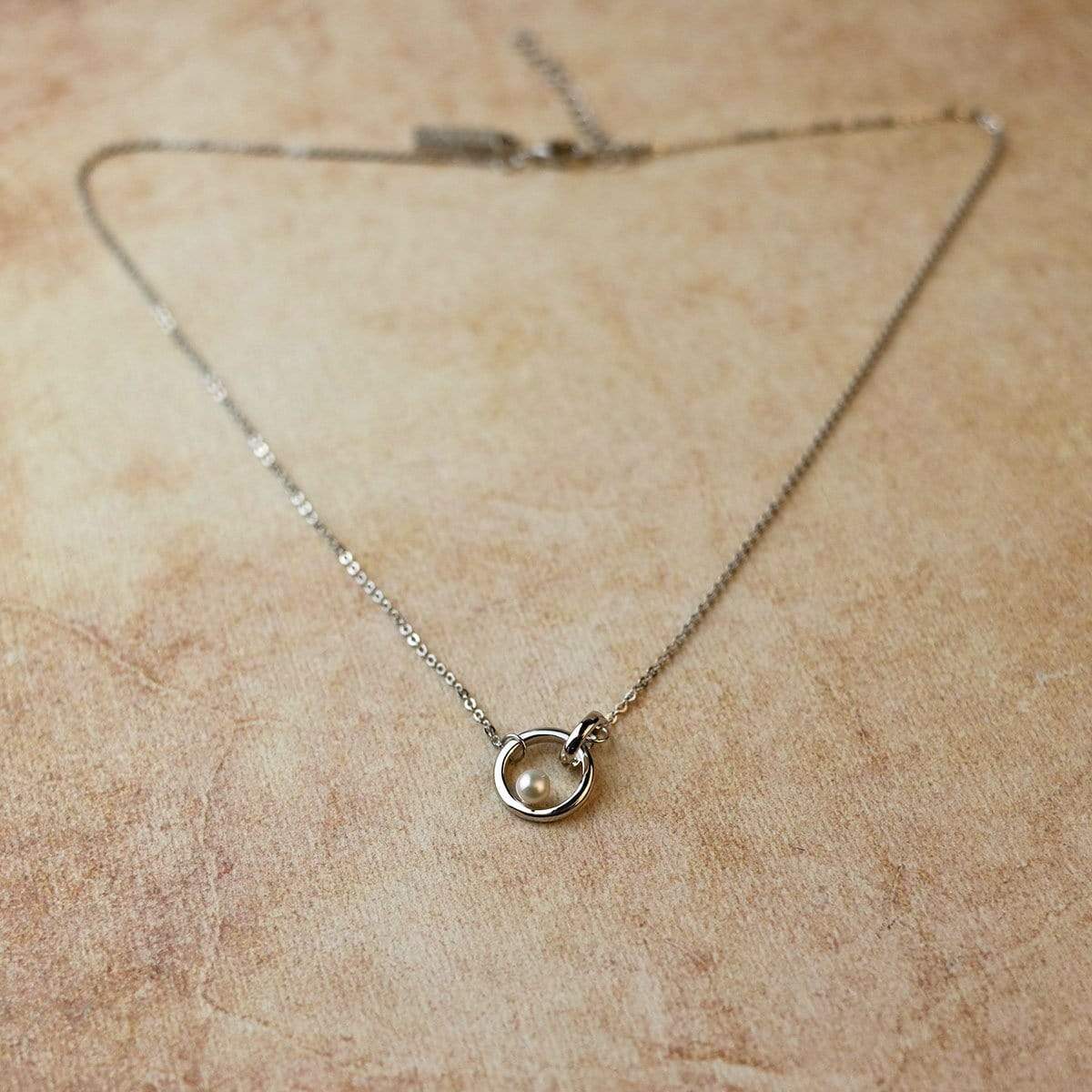 Interlocking Circles & Pearl Necklace