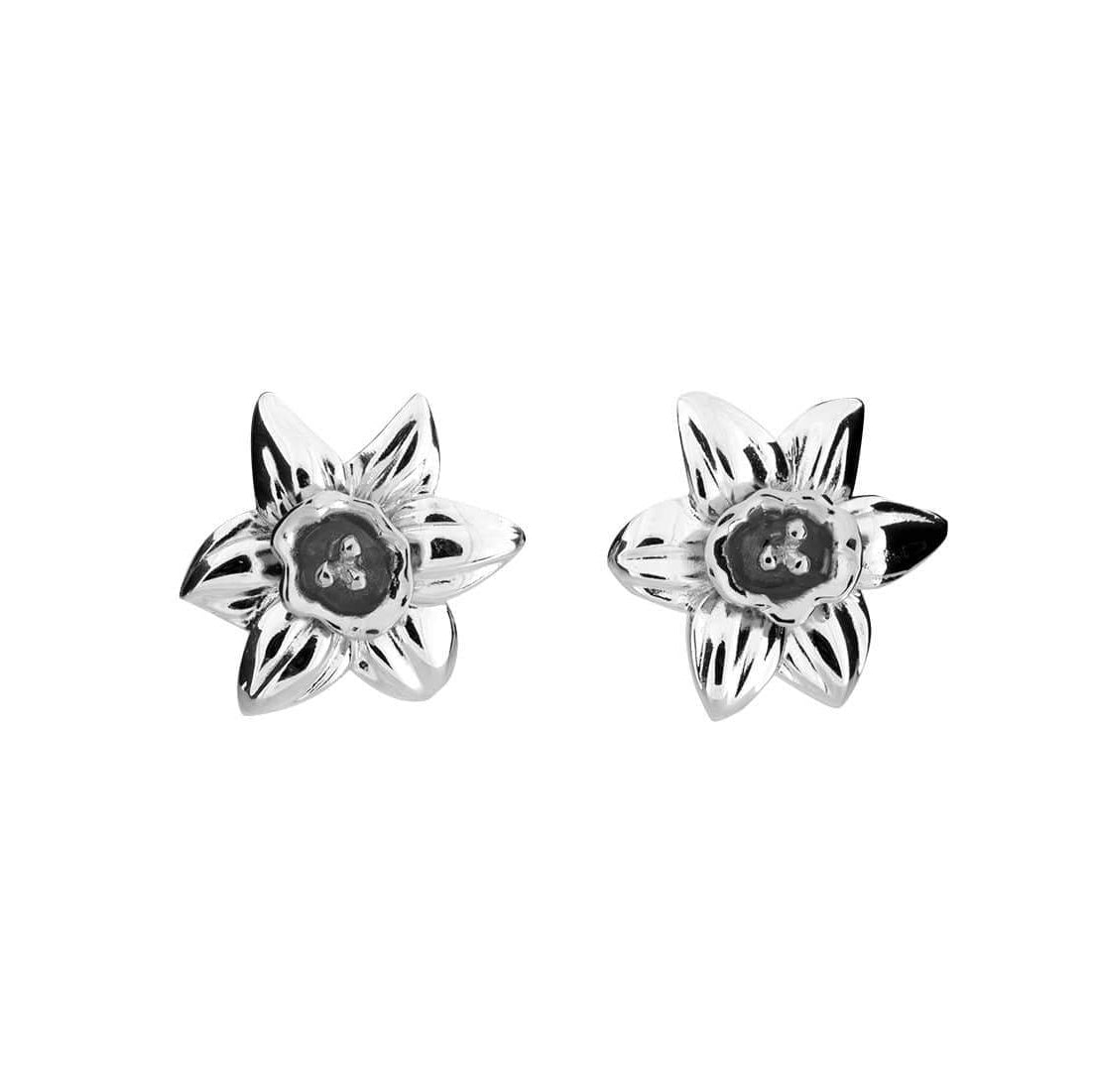 A pair of silver earrings designed in the shape of narcissus flowers