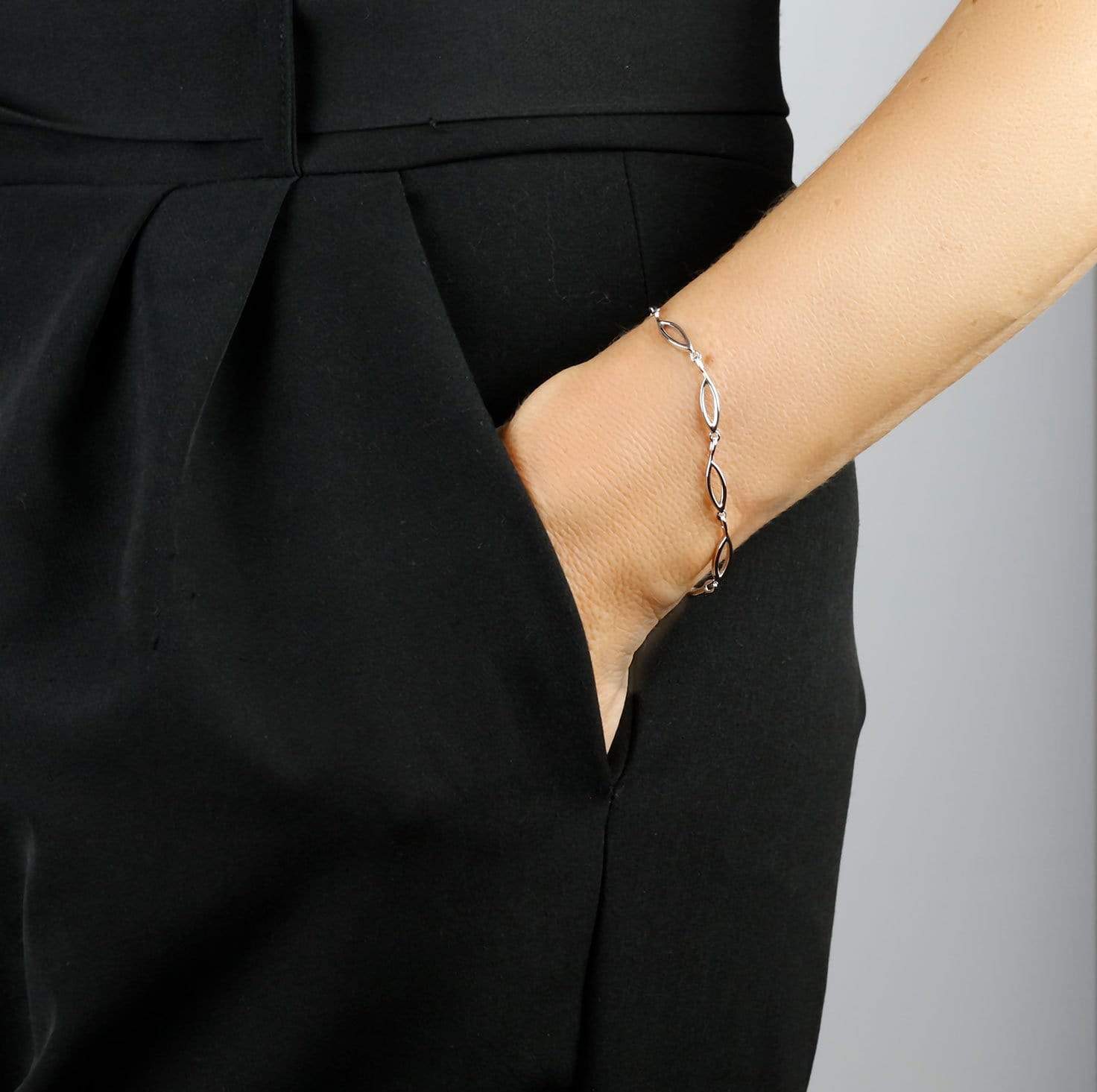 Silver Open Leaf Bracelet