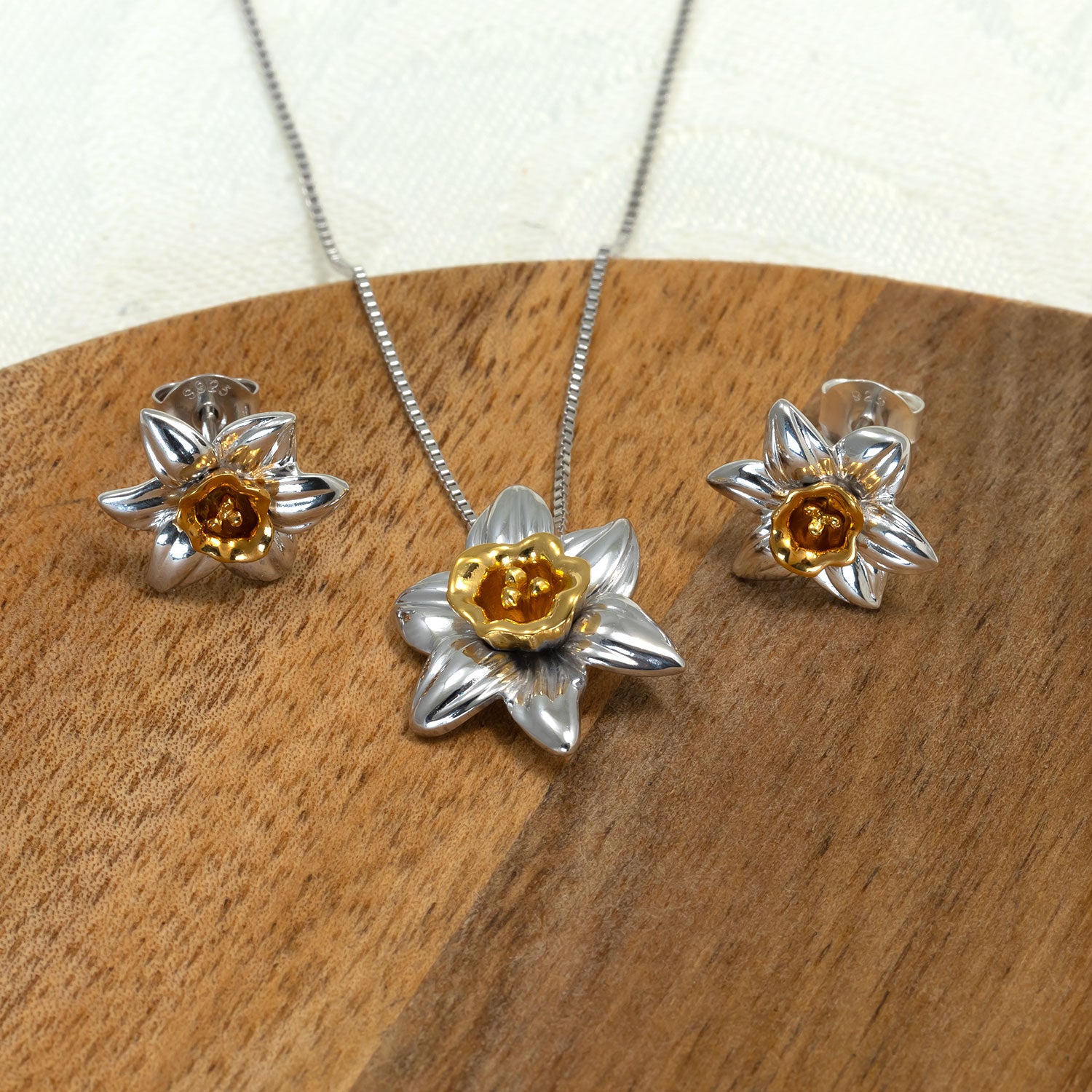 Narcissus December Birthday Flower Earrings