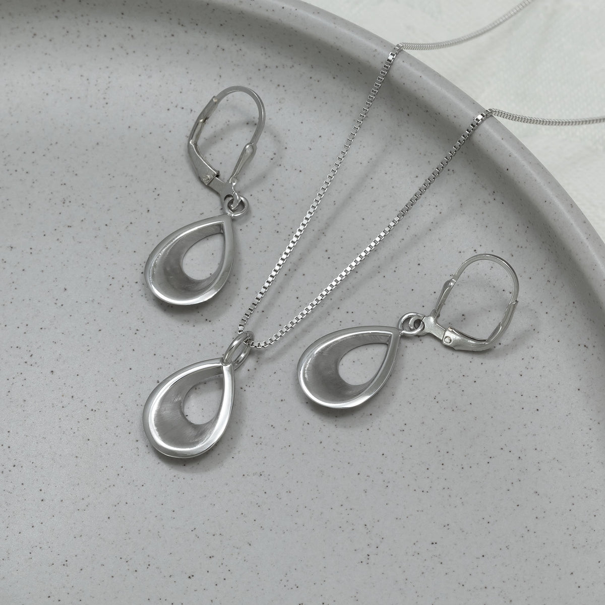 Silver Teardrop Pendant