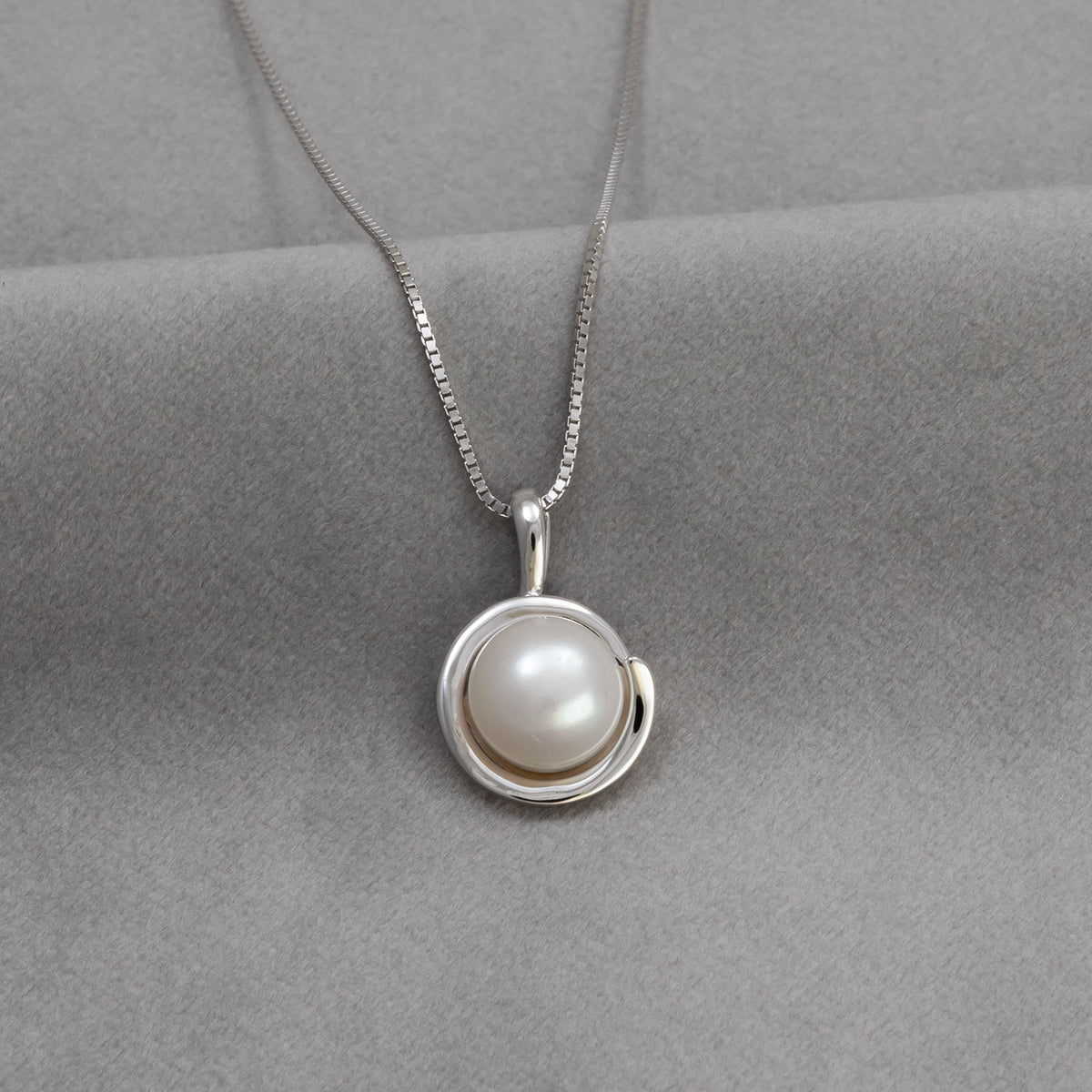 Spiral Set Pearl Pendant