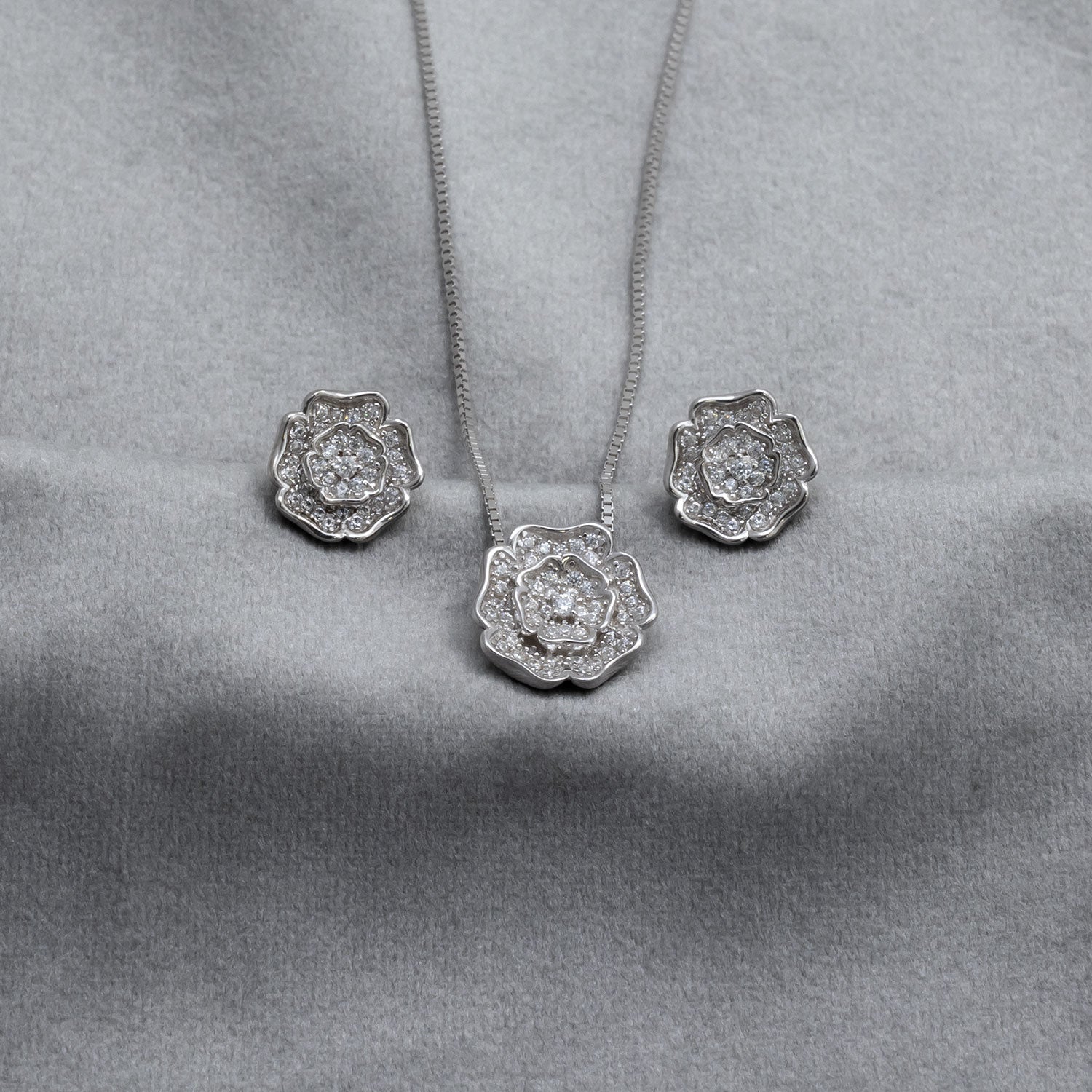 Sterling Silver Yorkshire Rose Necklace - Pavé