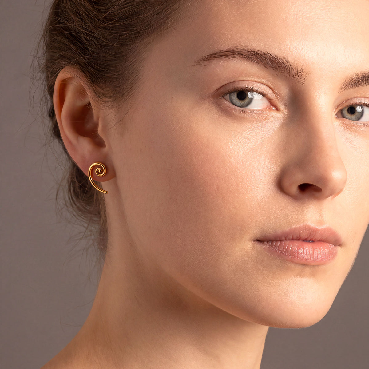 Spiral Stud Earrings in Yellow Gold Vermeil