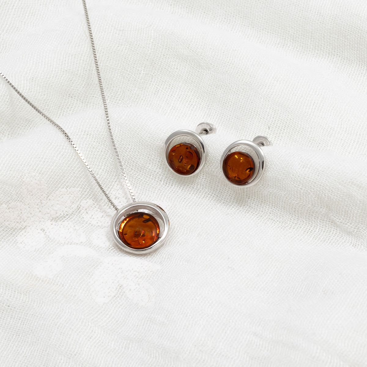 Silver & Amber Circle Pendant