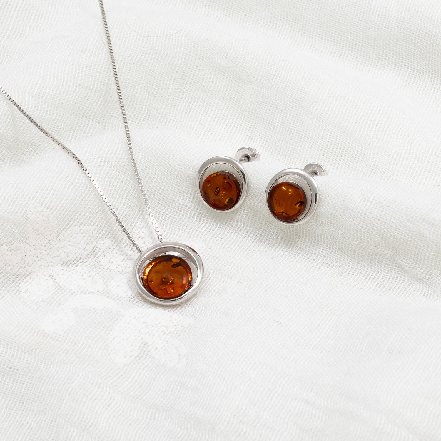 Silver & Amber Circle Pendant