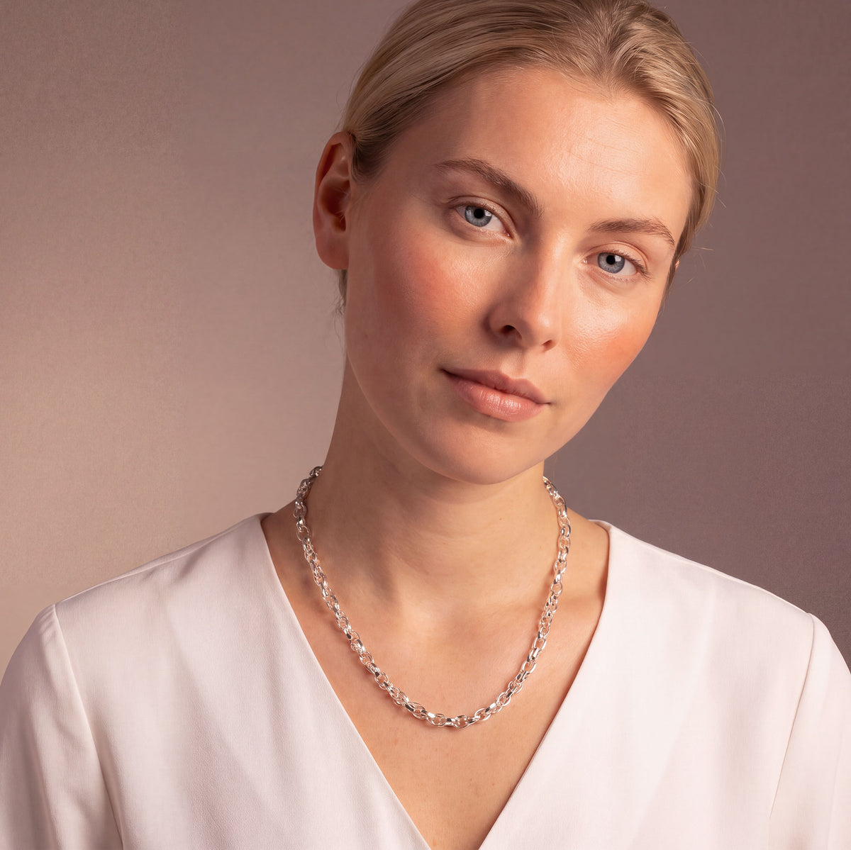 Twisted Double Links Necklace