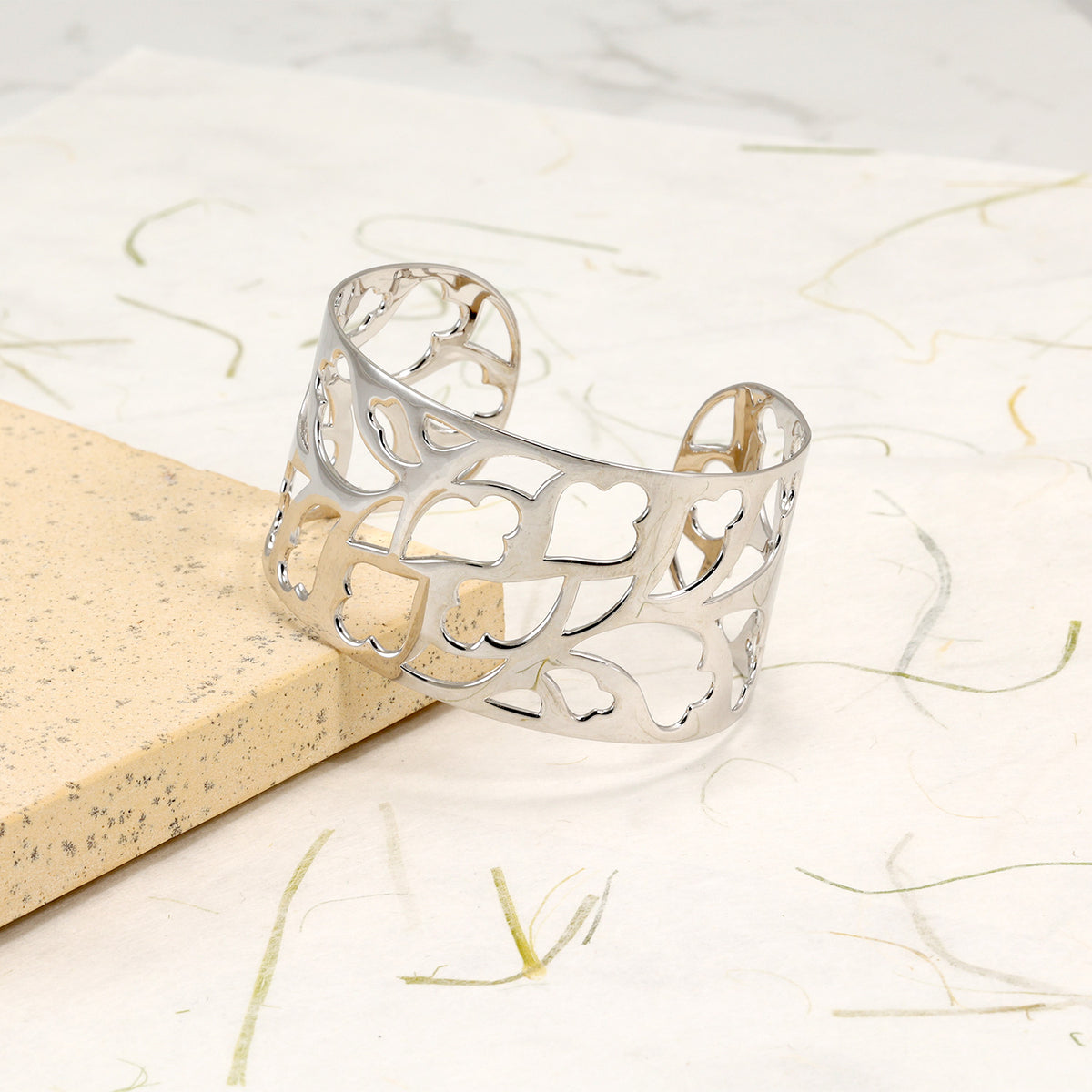 Silver Heart of Yorkshire Detailed Cuff Bangle