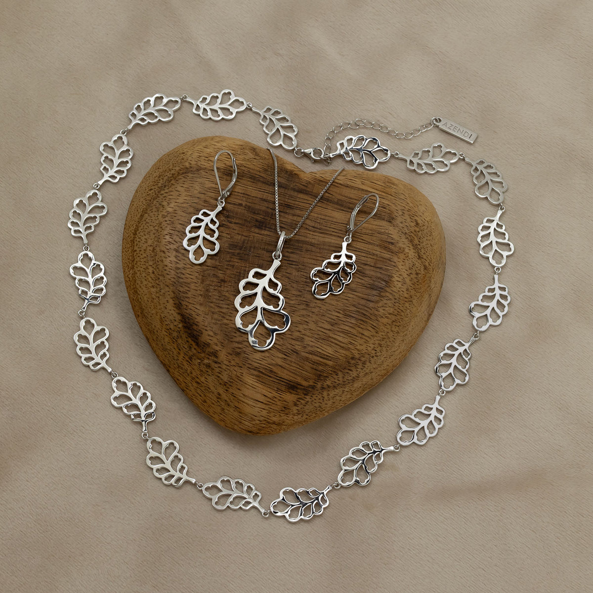 Yorkshire Oak Leaf Linked Necklace