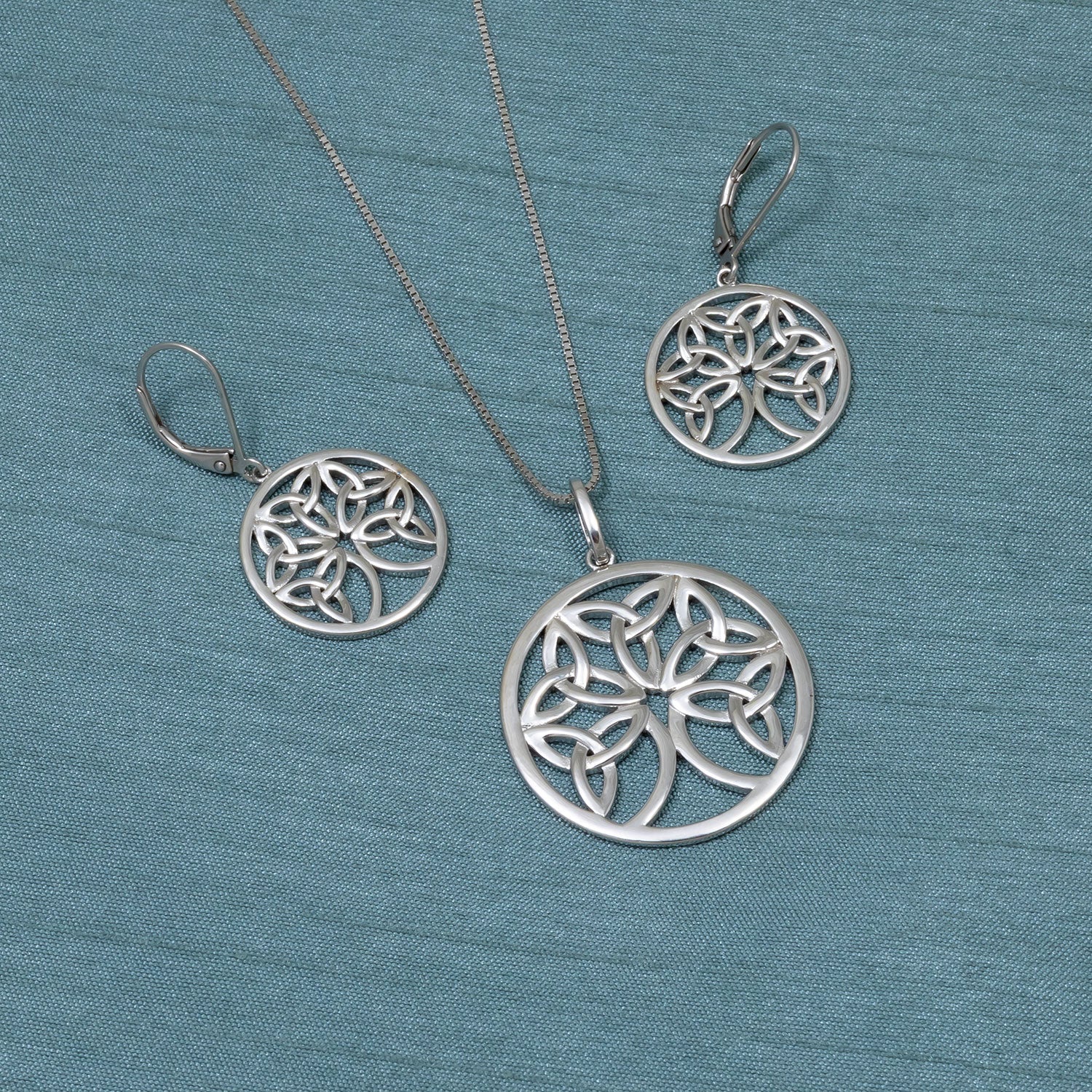 Silver Celtic Tree of Life Round Pendant