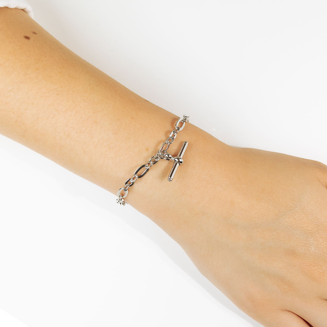 Silver Linked Bracelet with Hanging T-Bar