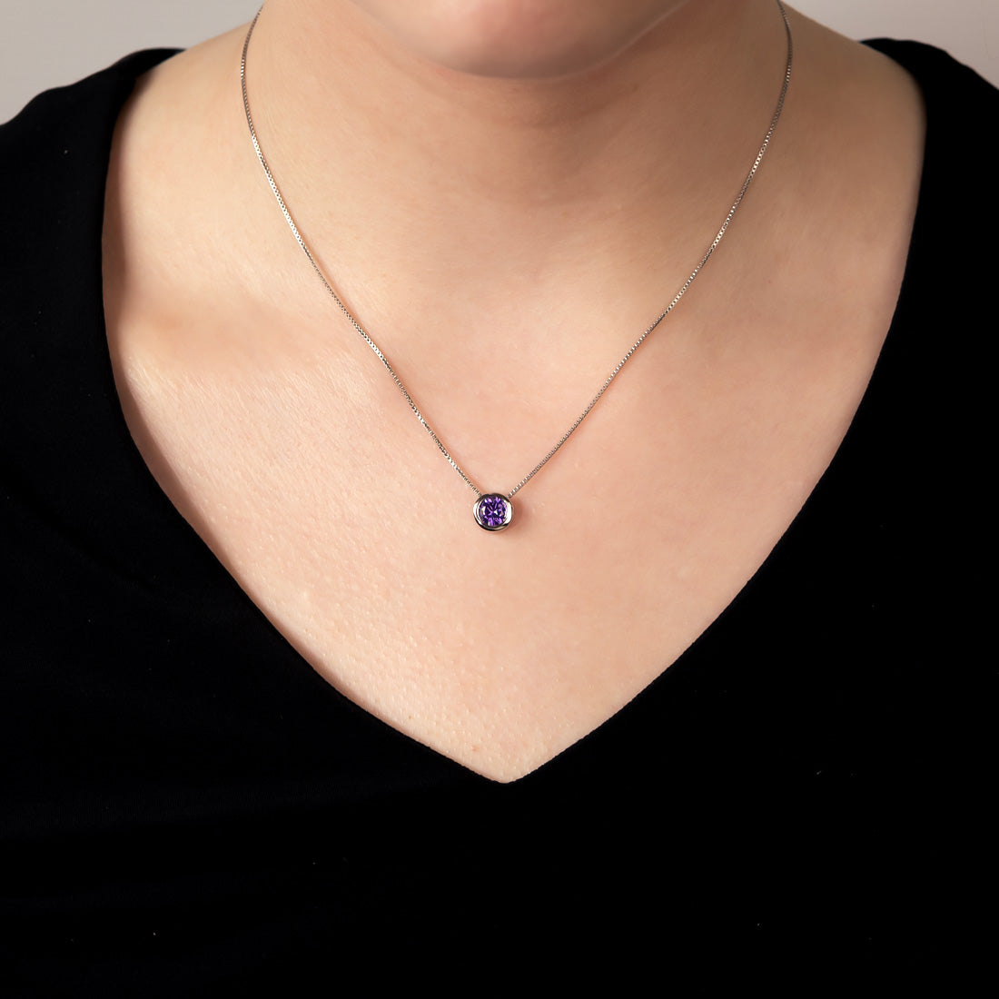 Sterling Silver Brilliant Cut Stone Set Pendant - Dark Violet