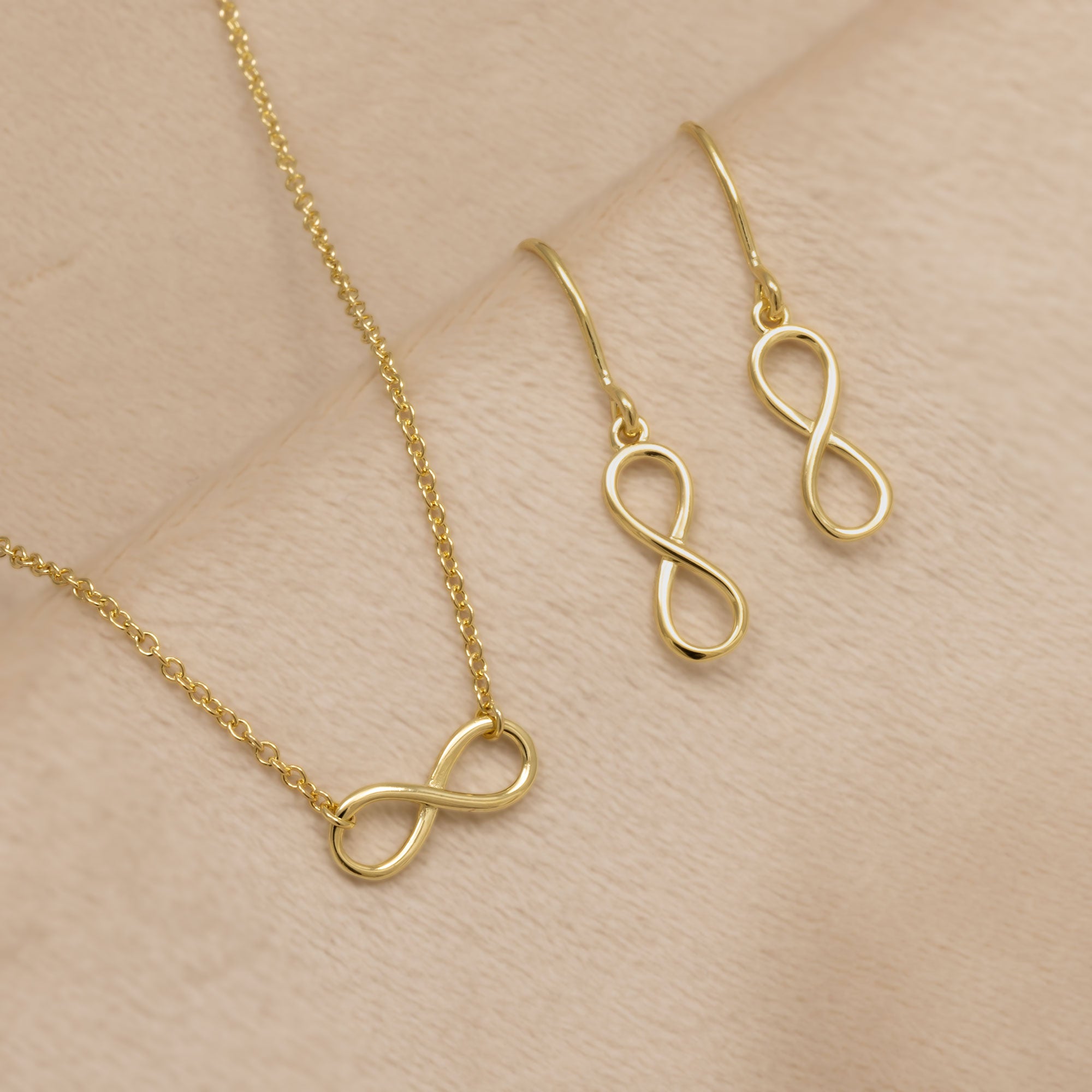 Gold Vermeil Simple Infinity Necklace
