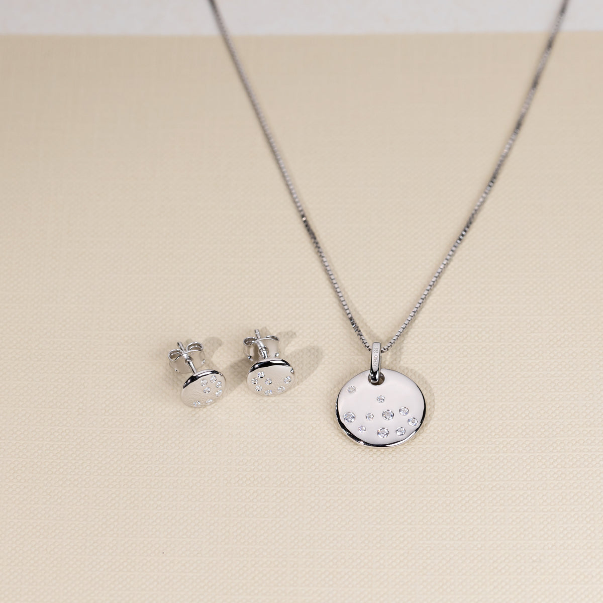 Sterling Silver Scattered Stones Round Pendant