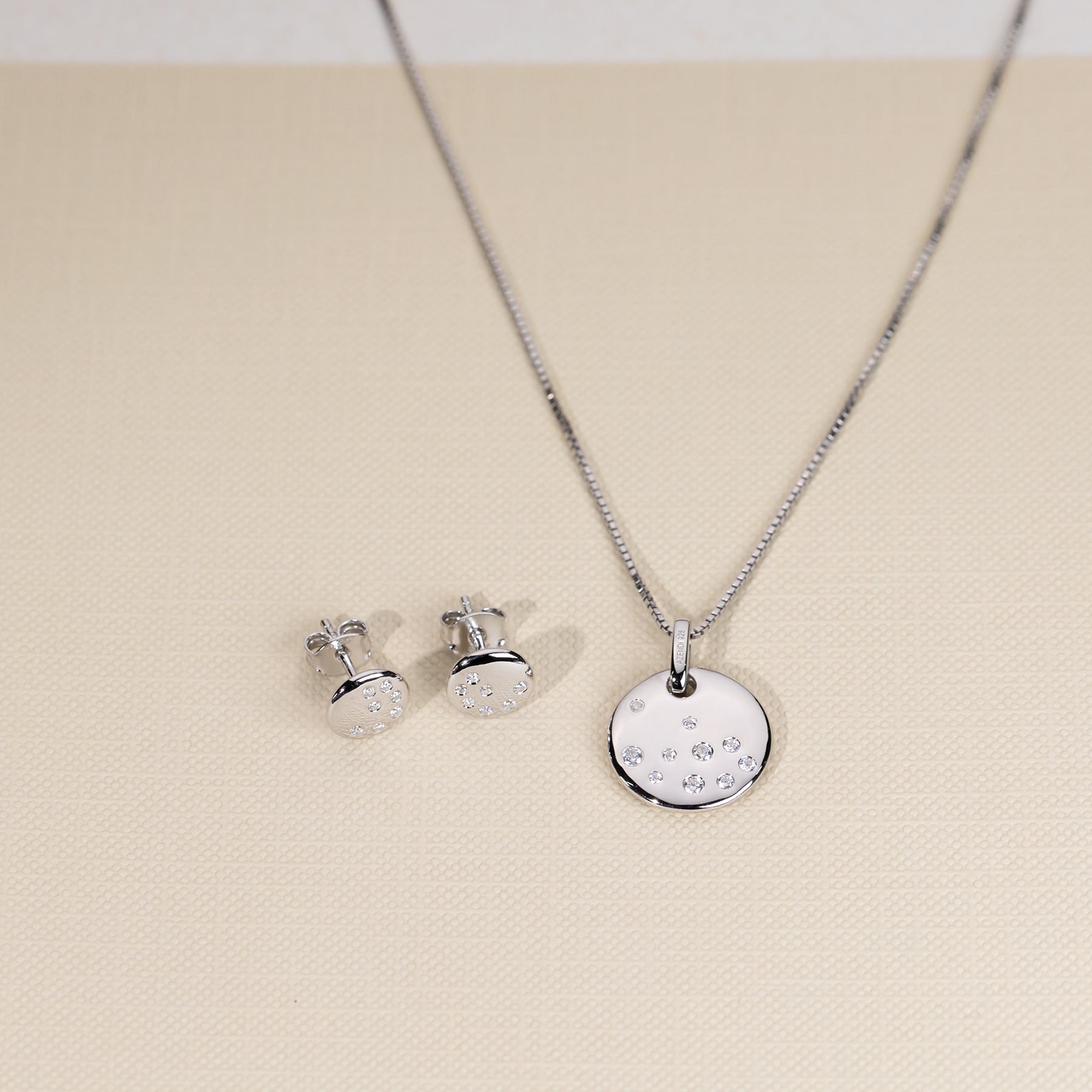 Sterling Silver Scattered Stones Round Pendant