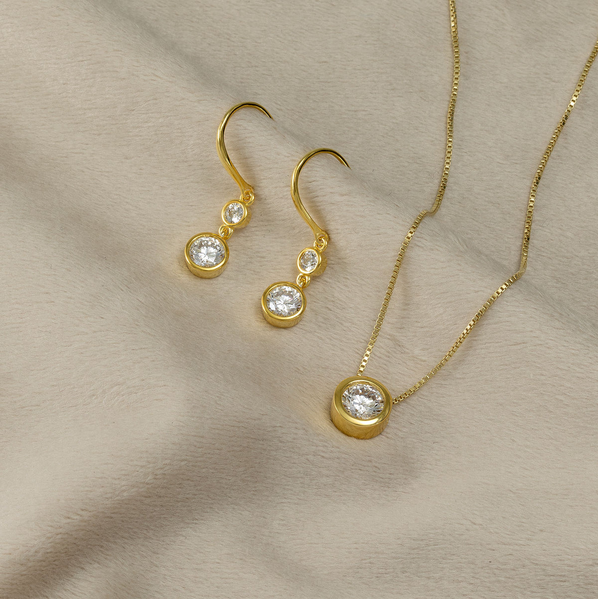 Gold Vermeil Brilliant Cut Stone Set Pendant - Clear