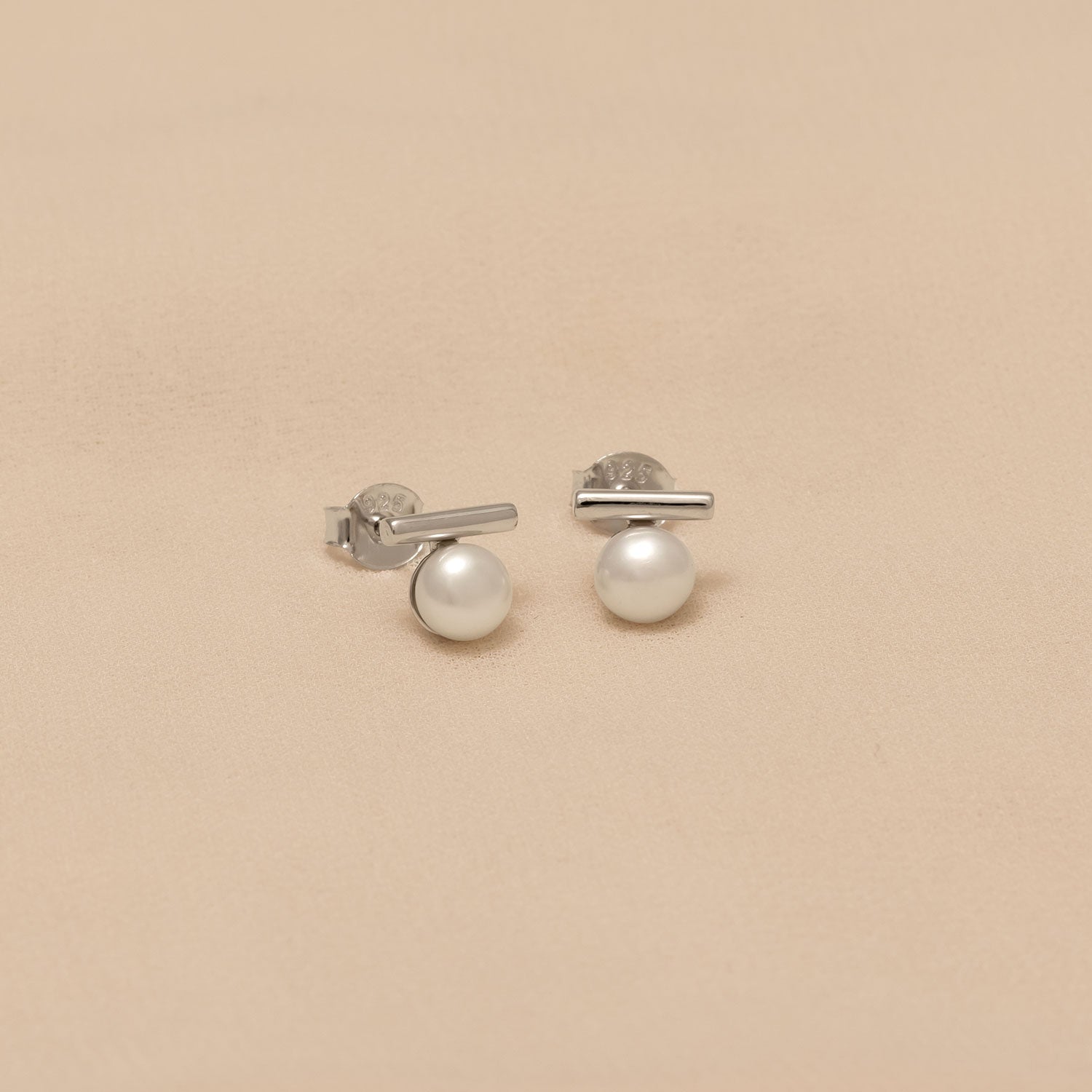 Silver & Freshwater Pearl Bar Stud Earring