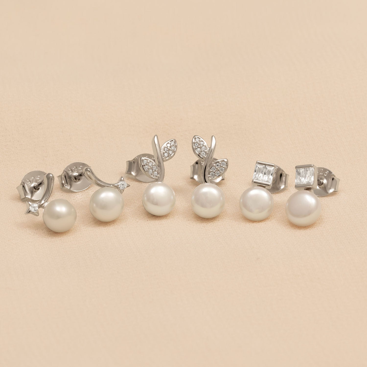 Silver & Freshwater Pearl Shooting Star Stud Earring