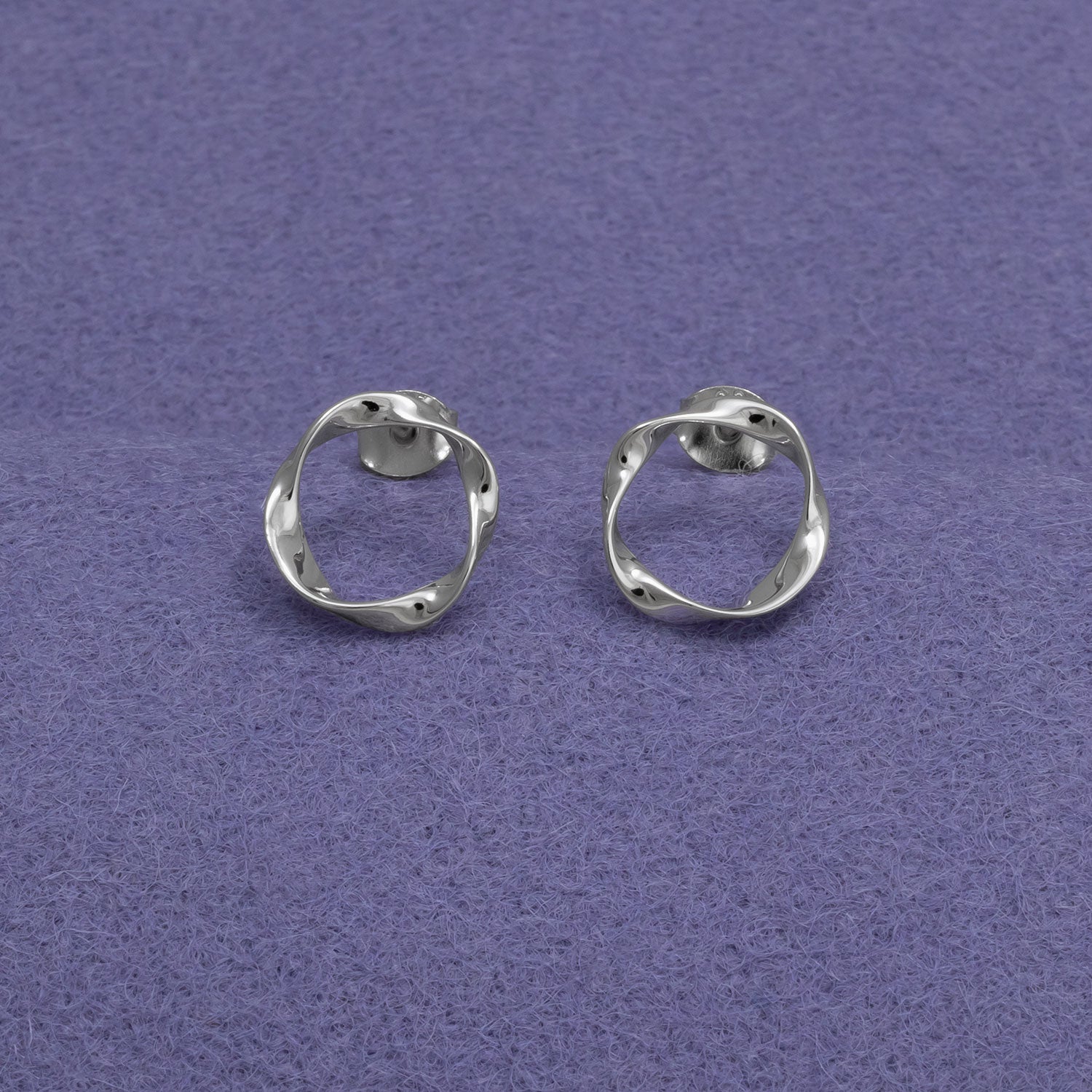 Silver Twisting Circle Stud Earrings