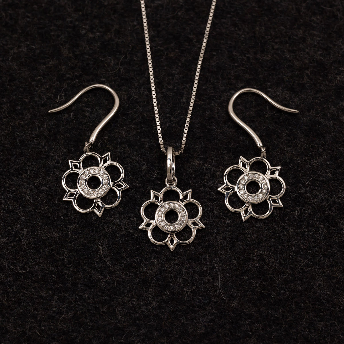 Sterling Silver Cut-Out Yorkshire Rose Mini Pendant