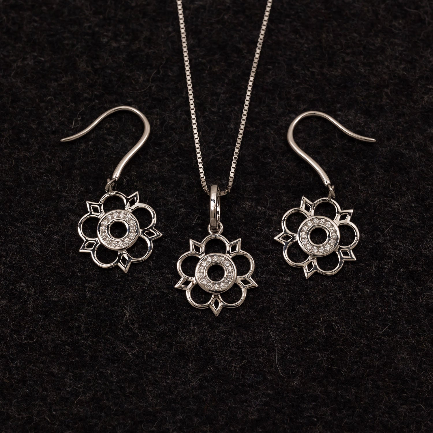 Sterling Silver Cut-Out Yorkshire Rose Mini Pendant