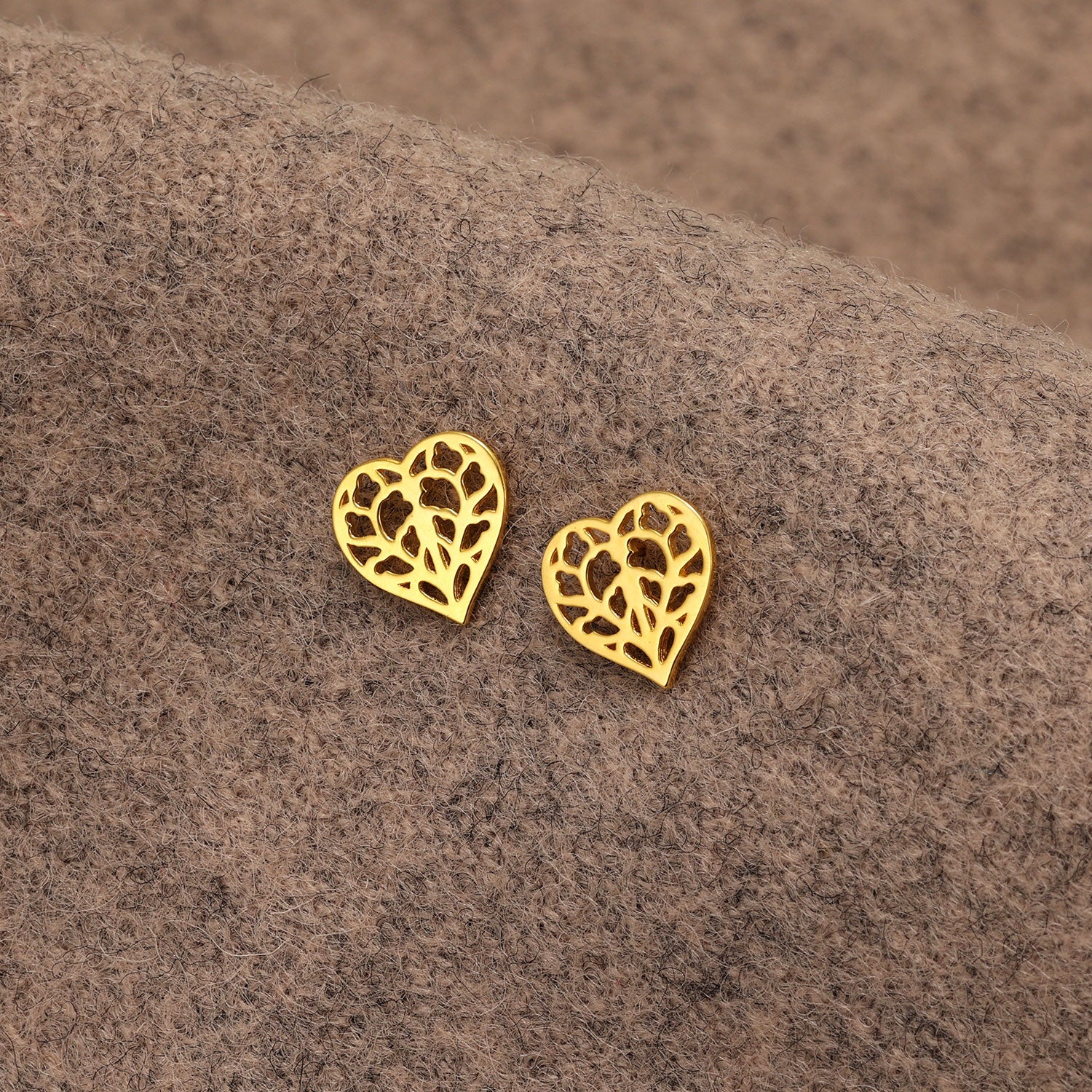 Gold Vermeil Detailed Heart of Yorkshire Studs