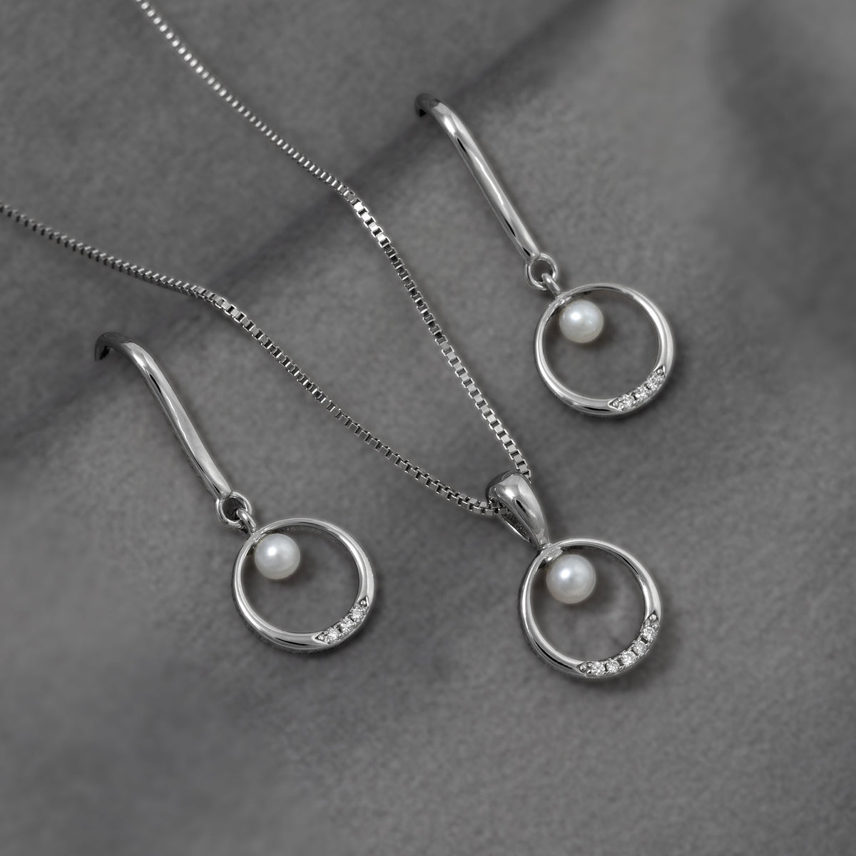 Sterling Silver, Freshwater Pearl & 0.02 Carat Lab Grown Diamond Circle Pendant