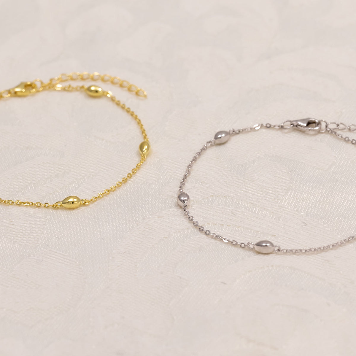 Cloudburst Scattered Raindrops Bracelet