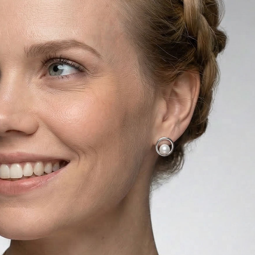 Sterling Silver Simple Circle Pearl Stud Earrings