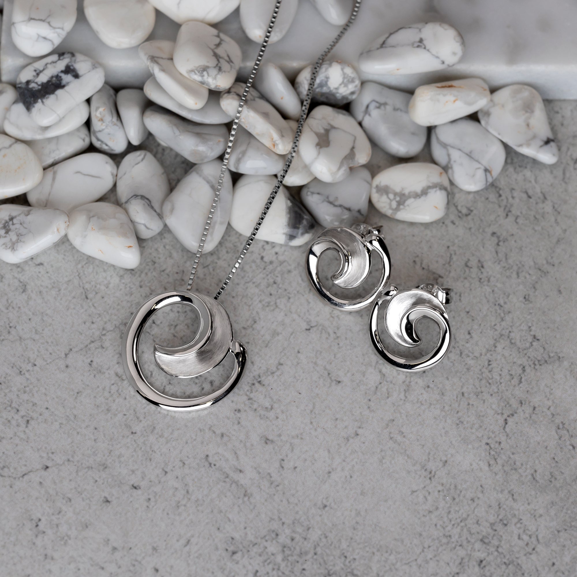 Silver Satin and Polished Curling Pendant