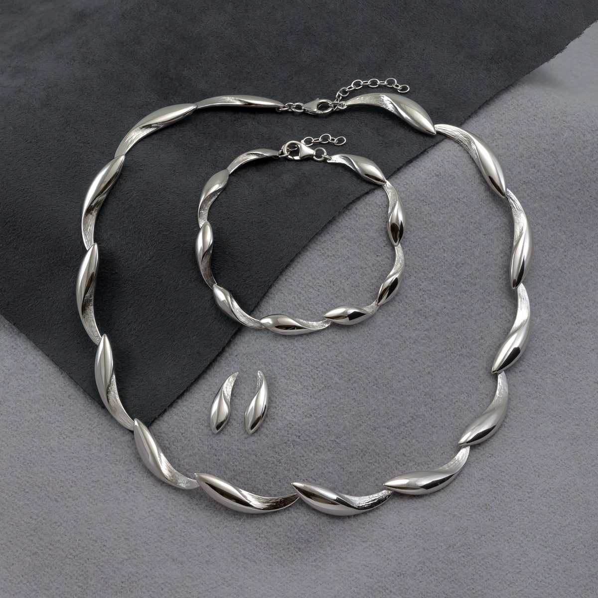 Polished & Textured Silver Droplet Link Necklace
