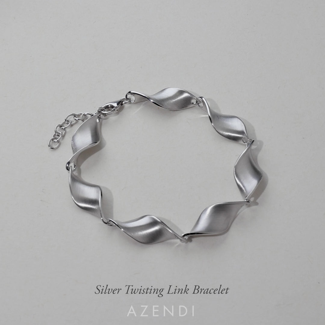 Silver Twisting Link Bracelet